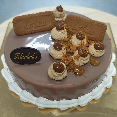 tarta de chocolate y galletas lotus